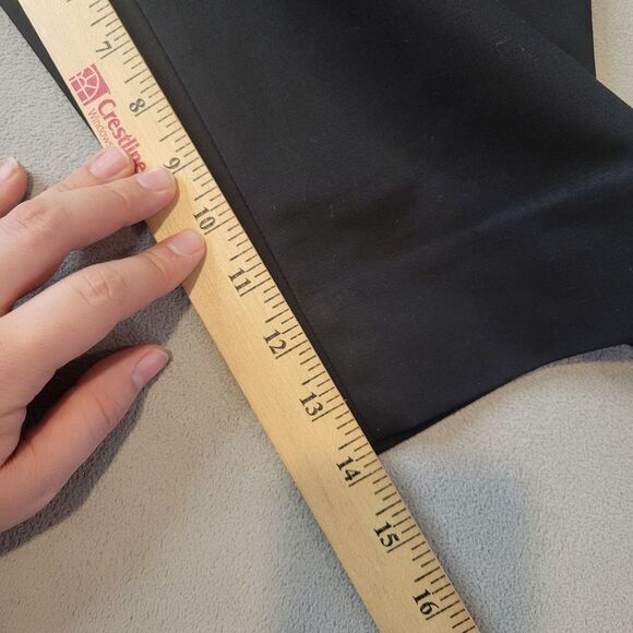 Apt 9 Maxwell Fit Casual Career Shorts Size 10 - Picture 6 of 8